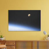 Een gigantische maan zichtbaar boven de atmosfeer canvas afdruk (Insitu (Woonkamer))