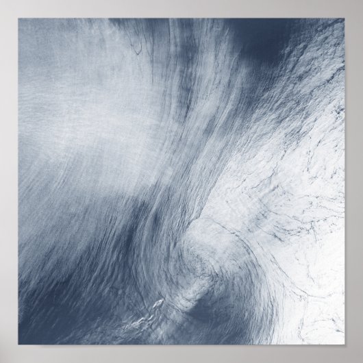 Een gigantische wolk zwaait boven het zee poster (Voorkant)