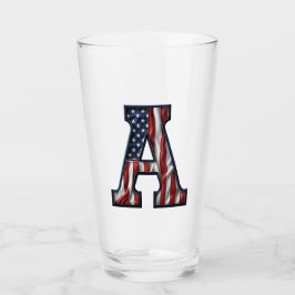 Een glas met een Amerikaanse vlag motief.
