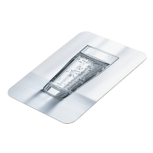 Een glas mousserend magneet (Linkerzijde)