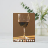 Een glas rode Chateau Belgrave in zonlicht - Briefkaart (Staand voorkant)