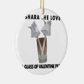 Een glas valentijnsvrede. keramisch ornament (Rechts)