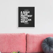 Een glimlach is het mooiste ding | Inspirerend Canvas Afdruk (Insitu (Woonkamer))