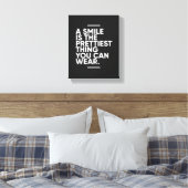 Een glimlach is het mooiste ding | Inspirerend Canvas Afdruk (Insitu (Slaapkamer))