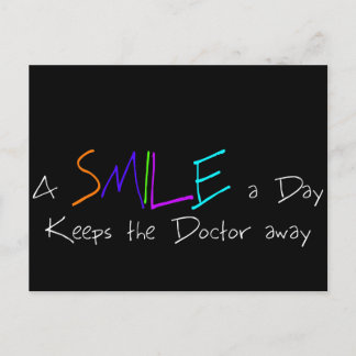 Een glimlach per dag houdt de dokter weg briefkaart
