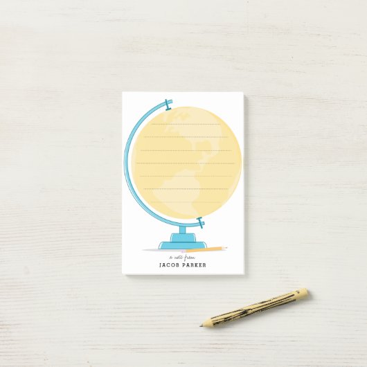 Een globe Post It-notities Post-it® Notes (Op bureau)