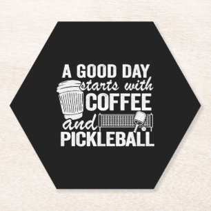 Een goede dag begint met koffie en pickleball kartonnen onderzetters