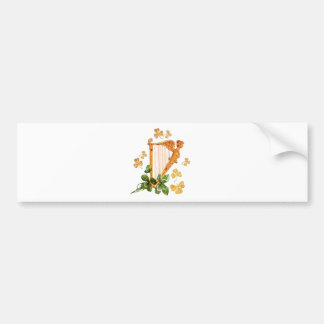 Een Golden Irish Harp omringd door Shamrocks Bumpersticker