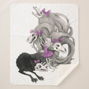 Een gotisch meisje en haar donkere huiden: GLAM Sherpa Deken