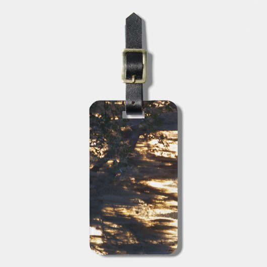 een gouden winterzonsopgang door de Spaanse Moss Bagagelabel (Voorkant verticaal)
