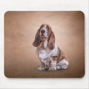 Een grappige Basset Hound-hond tekenen Muismat