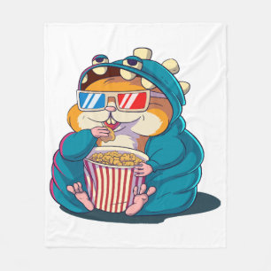 Een grappige hamster die een bril draagt, eet popc fleece deken
