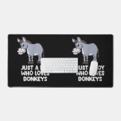 Een grappige jongen die van ezels houdt bureaumat (Keyboard & Muis)