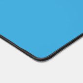 Een grappige olifant met vogel op de cartoon van d bureaumat (Hoek)