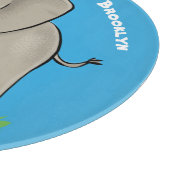 Een grappige olifant met vogel op de cartoon van d snijplank (Hoek)