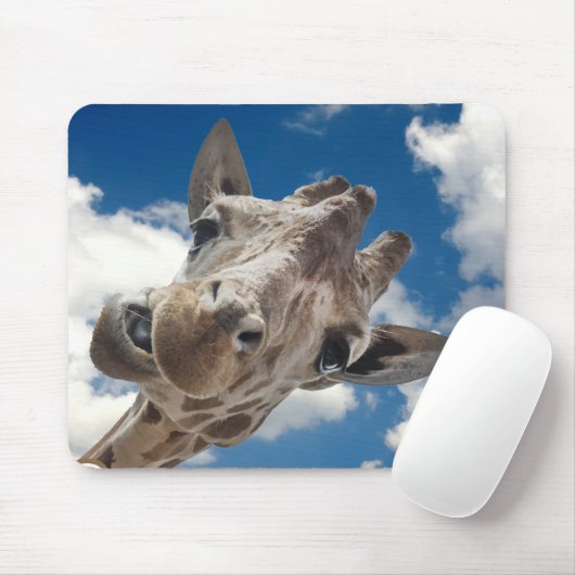 Een griezelige Giraffe met een houding Muismat (Met muis)