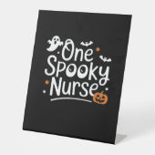 Een griezelige verpleegster Functie spook verpleeg Reclamebord Met Voetstuk (Voorkant)