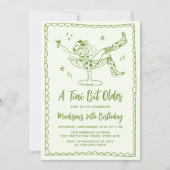 Een grillig klein beetje ouder groen verjaardagsfe kaart (Voorkant)