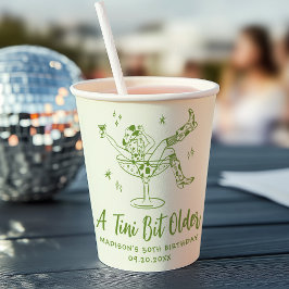 Een grillig klein beetje ouder groen verjaardagsfe papieren bekers