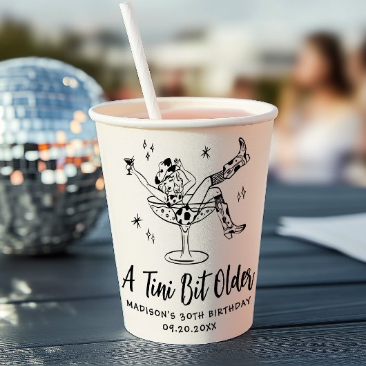 Een grillig klein beetje ouder verjaardagsfeestje papieren bekers