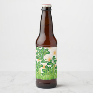 Een groen en goud artistiek patroon met een boom bier etiket
