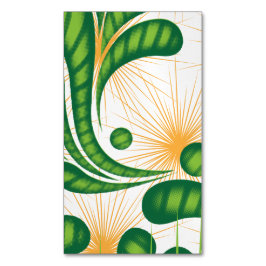 Een groen en goud artistiek patroon met een boom magnetisch visitekaartje