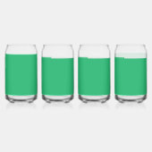 Een groene achtergrond met een witte rand blikvorm glas (Achterkant)