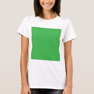 Een groene achtergrond met een witte rand t-shirt