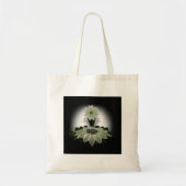 Een groene bloem op zwarte achtergrond tote bag (Voorkant)