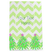 Een groene kerstboom op maat van Chevron Medium Cadeauzakje (Voorkant)