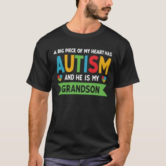 Een groot deel van mijn hart heeft autisme en hij t-shirt (Voorkant)
