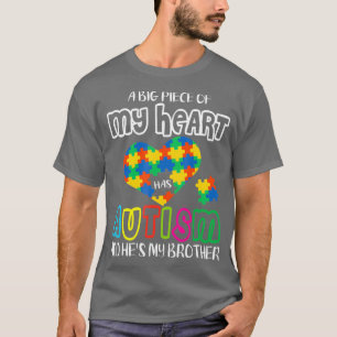 Een groot stuk van mijn hart heeft autisme en heef t-shirt