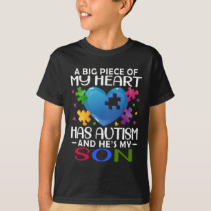 Een groot stuk van mijn hart heeft autisme en hij t-shirt