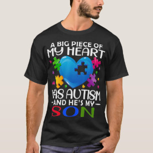 Een groot stuk van mijn hart heeft autisme en hij t-shirt