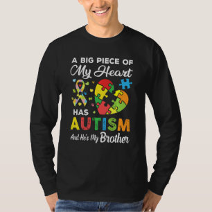 Een groot stuk van mijn hart heeft autisme en hij t-shirt