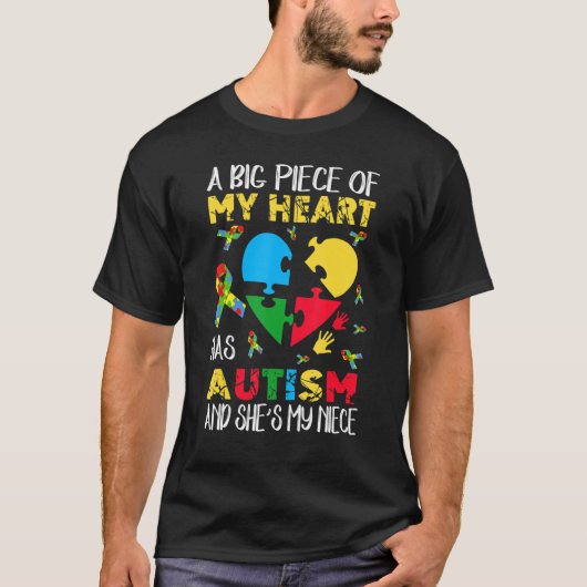 Een groot stuk van mijn hart heeft autisme. Ze is T-shirt (Voorkant)