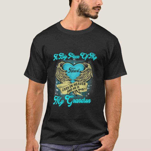 Een groot stuk van mijn hart leeft de hemel van mi t-shirt (Voorkant)