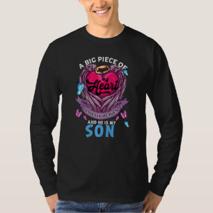 Een groot stuk van mijn hart leeft in de hemel, hi t-shirt