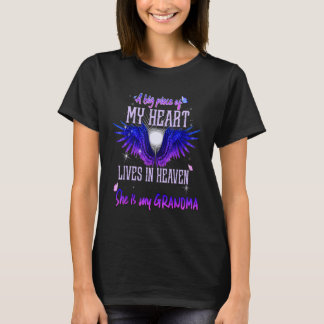 Een groot stuk van mijn hart leeft in de hemel... t-shirt
