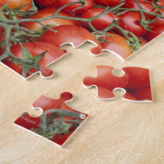 Een groot tomatengewas op de markt legpuzzel (Zijkant)