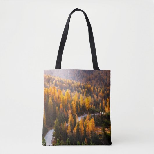 Een groot uitzicht van de windweg. Dramatisch en p Tote Bag (Voorkant)