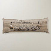 Een grote Canadese ganzenfamilie Lichaamskussen (Achterkant)