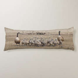 Een grote Canadese ganzenfamilie Lichaamskussen