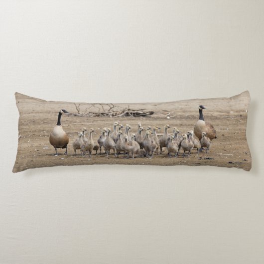 Een grote Canadese ganzenfamilie Lichaamskussen (Voorkant)