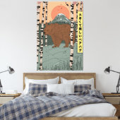 Een grote mooie berenomhelzing canvas afdruk (Insitu (Slaapkamer))
