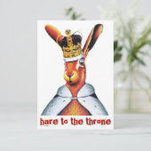 Een haas met een koninklijke kroon (met de troon t kaart (Staand voorkant)