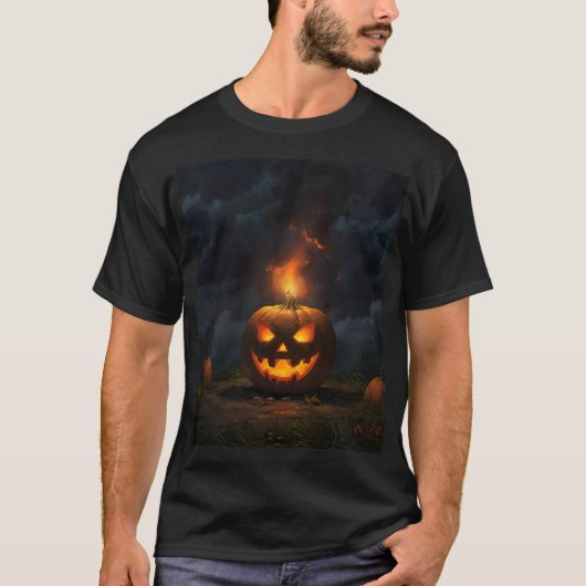 Een Halloween pompoen brandt in het gras T-shirt (Voorkant)