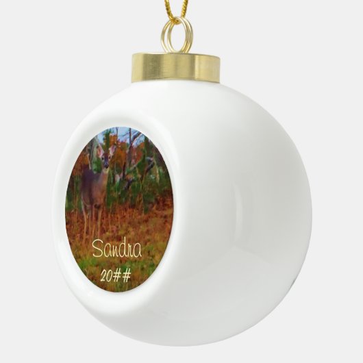 Een handelaar personaliseert zich met naam keramische bal ornament (Rechts)