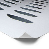 Een handige Siamese kat die op een hamer kijkt Poster (Hoek)