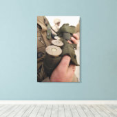 Een handvat voor zeekrachten van 40 mm granaten canvas afdruk (Insitu (Houten vloer))